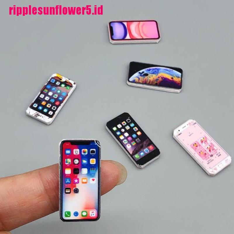 1pc Miniatur Handphone Skala 1: 12 Untuk Rumah Boneka