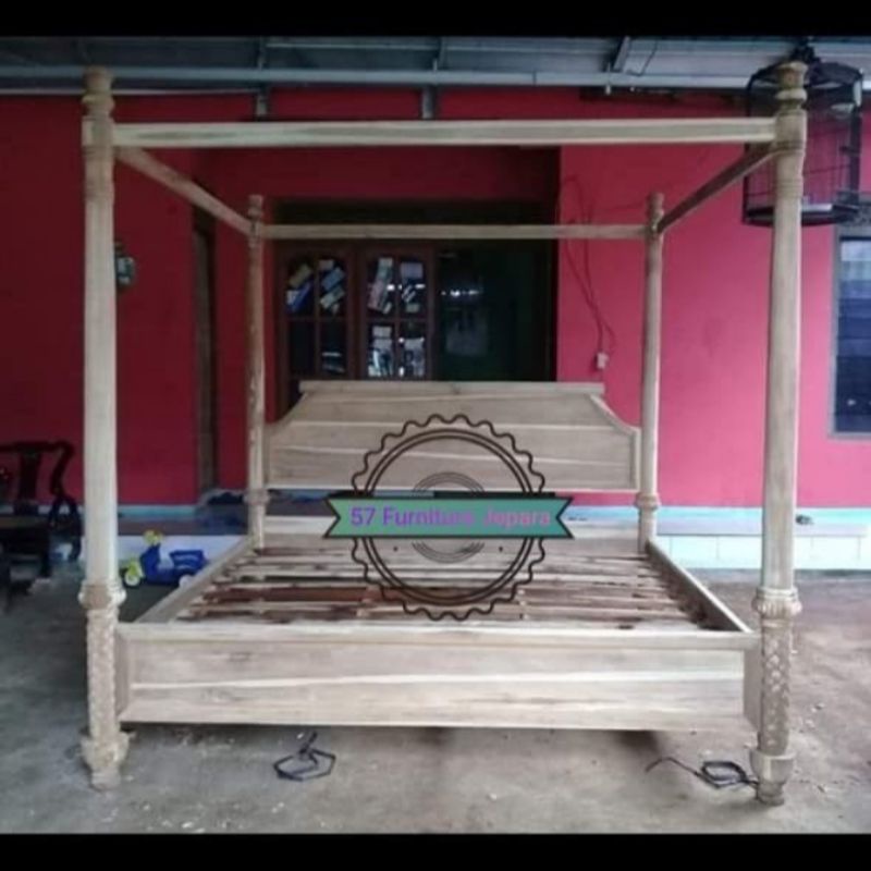 Dipan klasik antik kayu jati mentahan ukuran 200×200cm ukir jepara