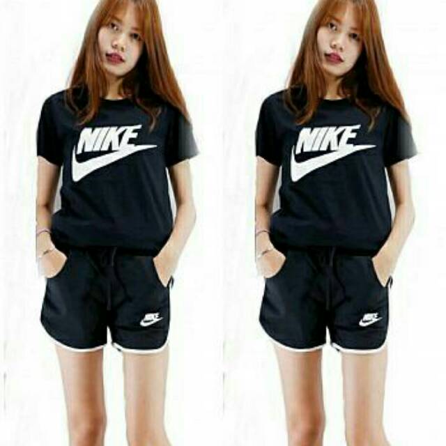 Setelan Wanita Nike Hitam