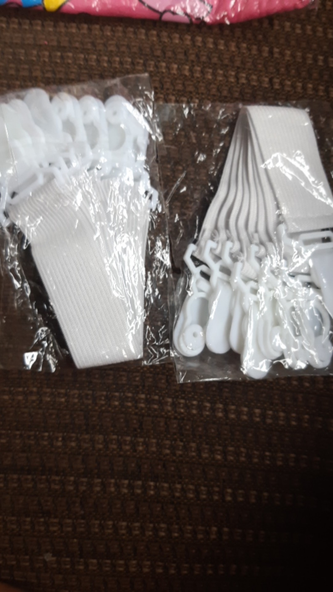 Sheet Grippers (4 Pcs Pengait Ujung Sprei)