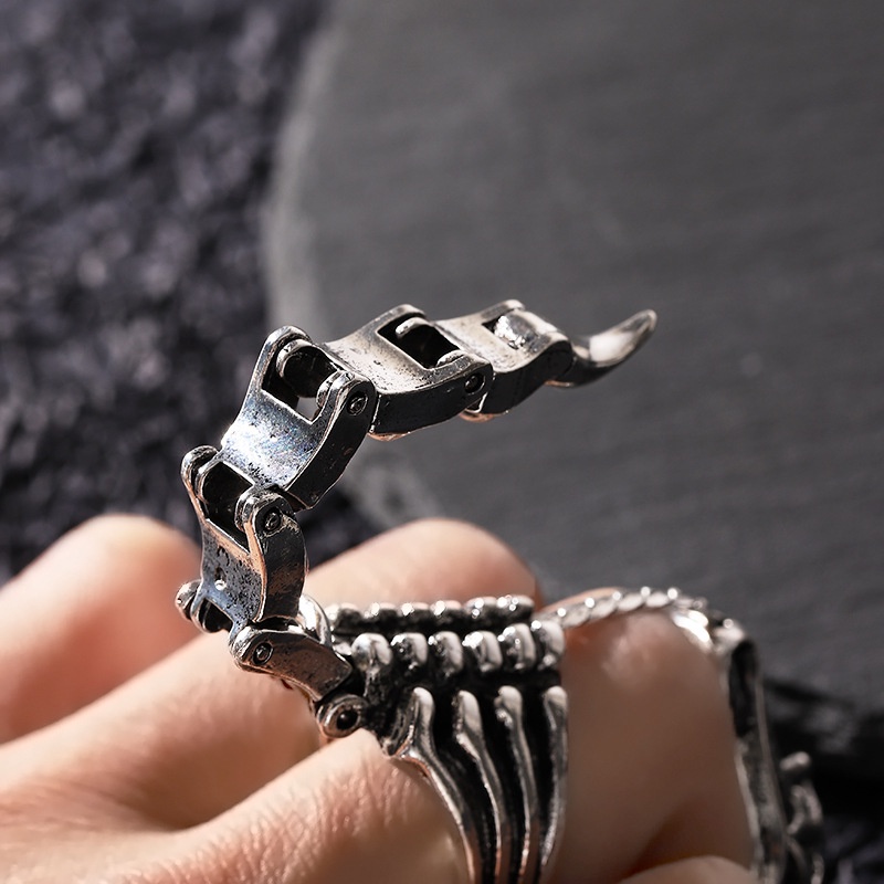 Cincin Model Terbuka Desain Scorpion Tail Bahan Metal Gaya Vintage Punk Gothic Rock Untuk Pria