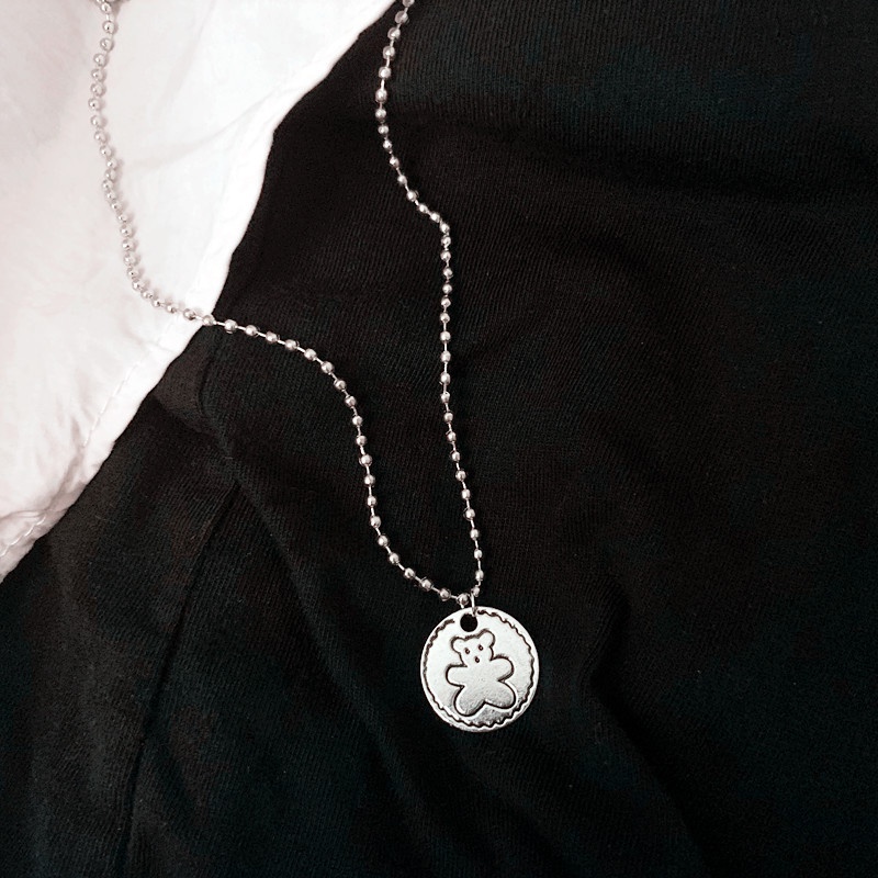 Kalung Liontin Bentuk Beruang Bahan titanium steel Gaya hip-hop