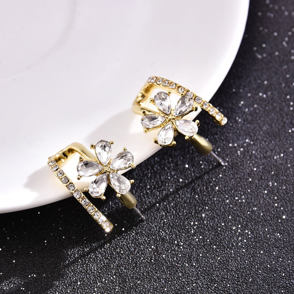 Beauty Girl Small Flower Earrings Zircon Ear Stud Women Wedding Party Jewelry