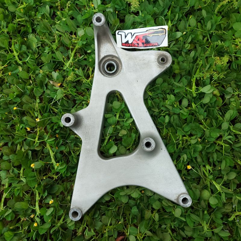 SWING ARM PANGKON KNALPOT PCX 150 CBU THAILAND BUIL UP PNP VARIO 125 VARIO 150 Original