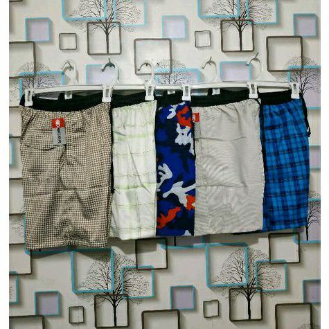 celana pendek santai pria wanita selutut random warna
