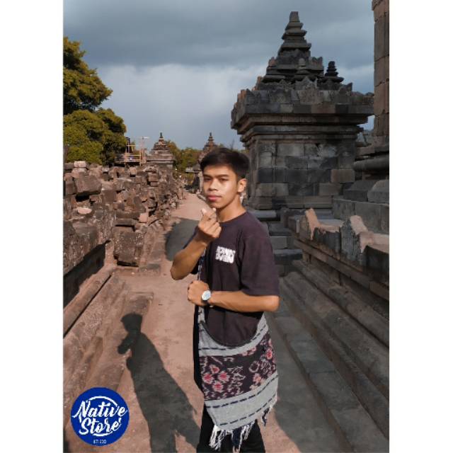 Tas Selempang Tenun