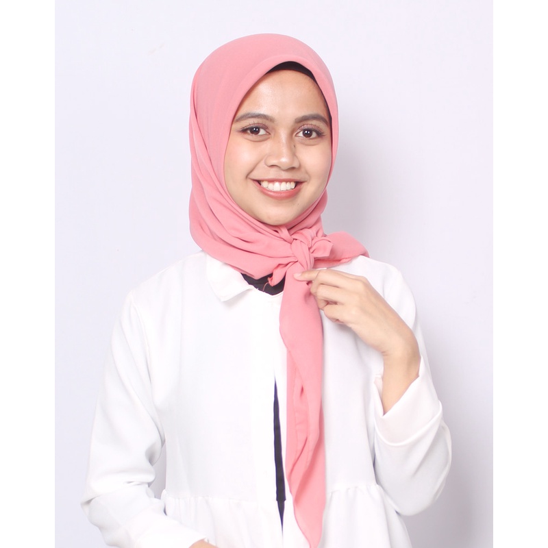 BELLA SQUARE HIJAB SEGI EMPAT BELLA SQUARE PREMIUM Jilbab Anti Letoy Warna Lengkap Jilbab Polycotton