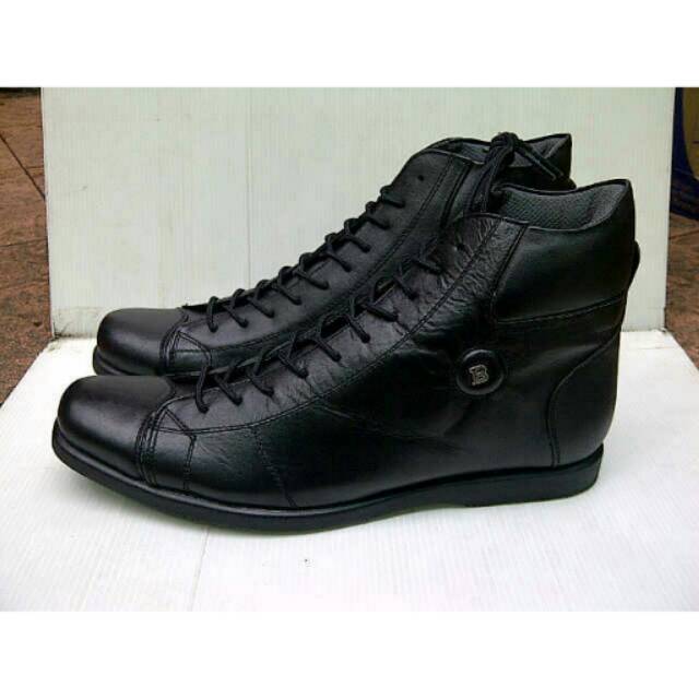 Sepatu kulit boot bally