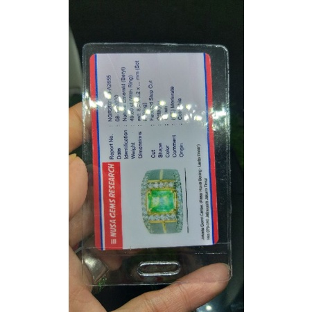 zamrud Colombia emerald beryl