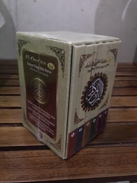 Al -Qur’anku Per 5 Juz dengan tajwid Blok warna