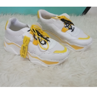 Sepatu Sneakers JINTU | Shopee Indonesia