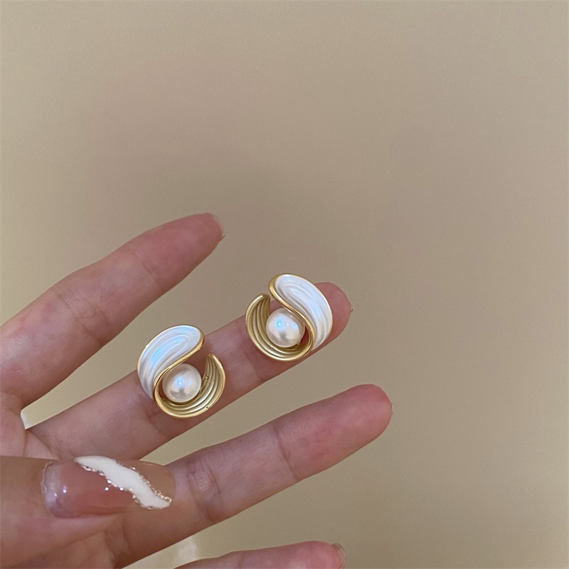 Anting enamel Mutiara Gaya Perancis