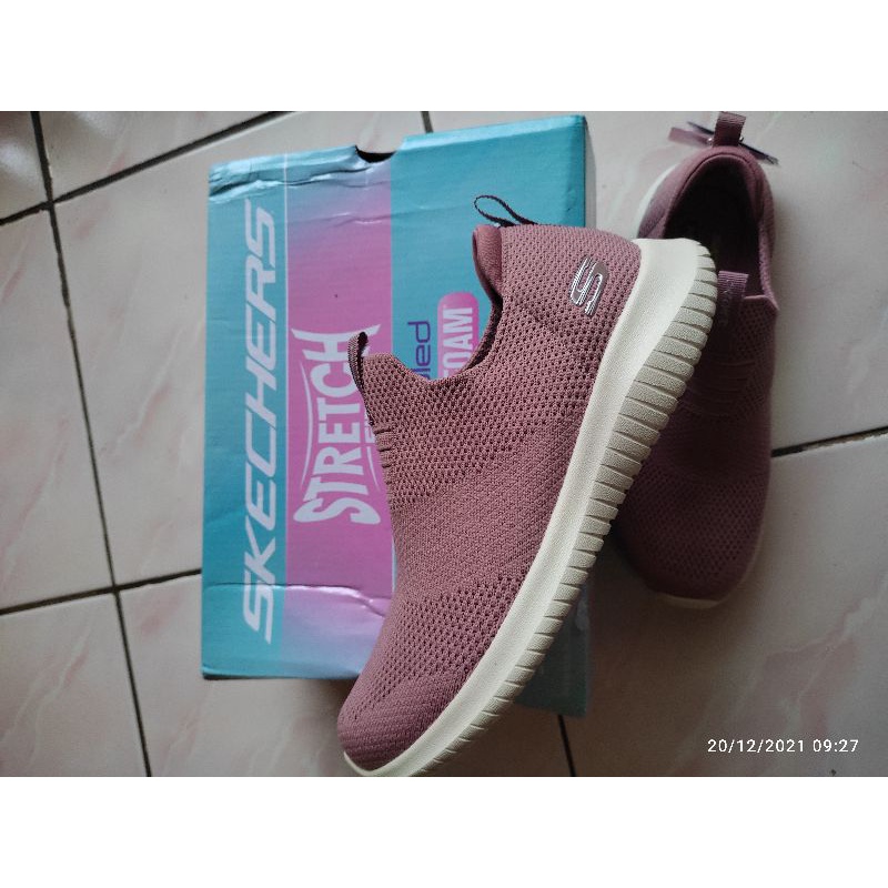 Sepatu Skechers Ultra Flex