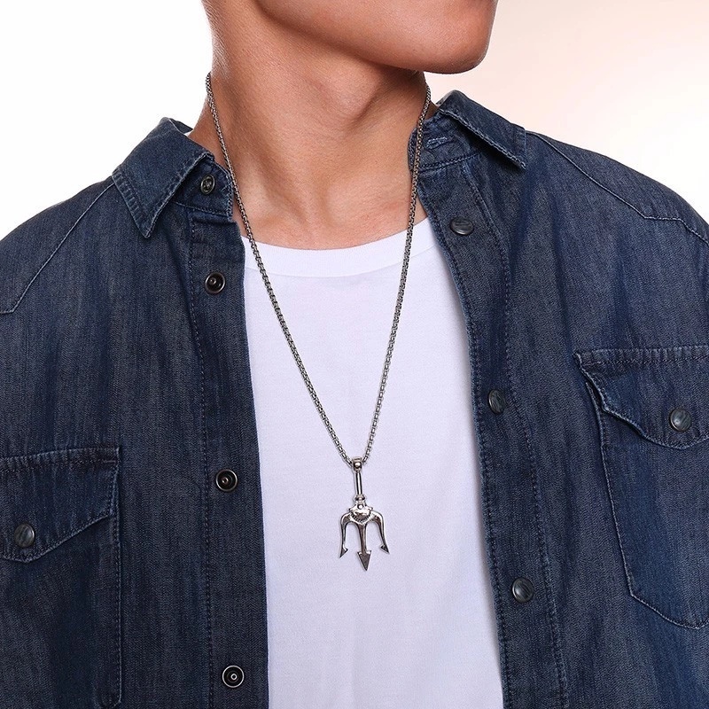 Kalung Rantai Klavikula Liontin Trident Bahan Stainless Steel Metal Gaya Punk Hip-Hop Untuk Pria