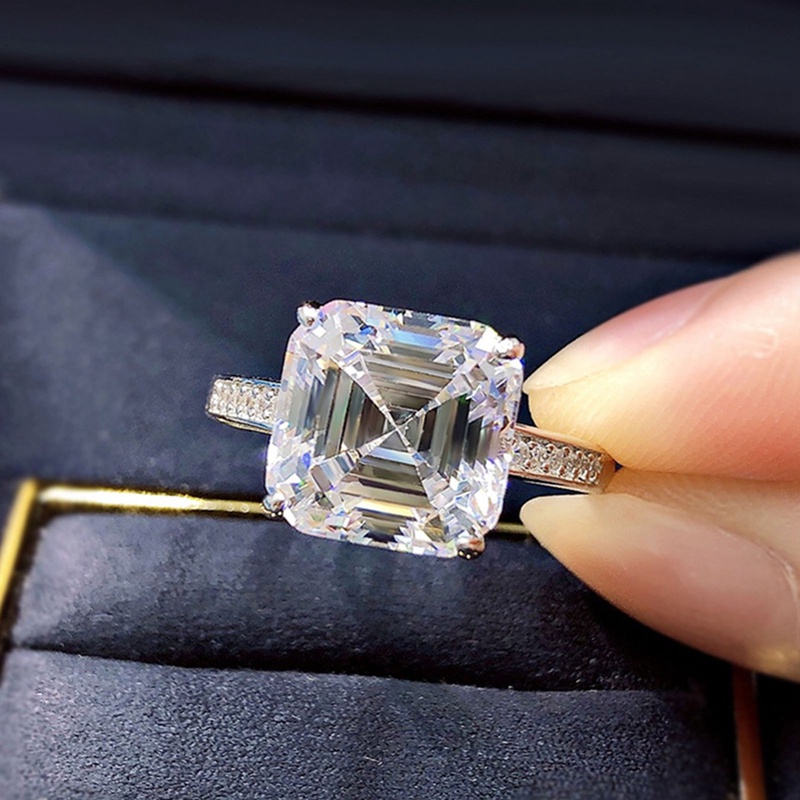 Cincin Kristal Cubic Zirconia Bentuk Kunci Persegi Gaya Klasik Untuk Wanita