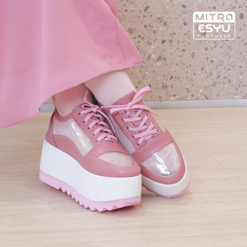 platform sneakers with bow