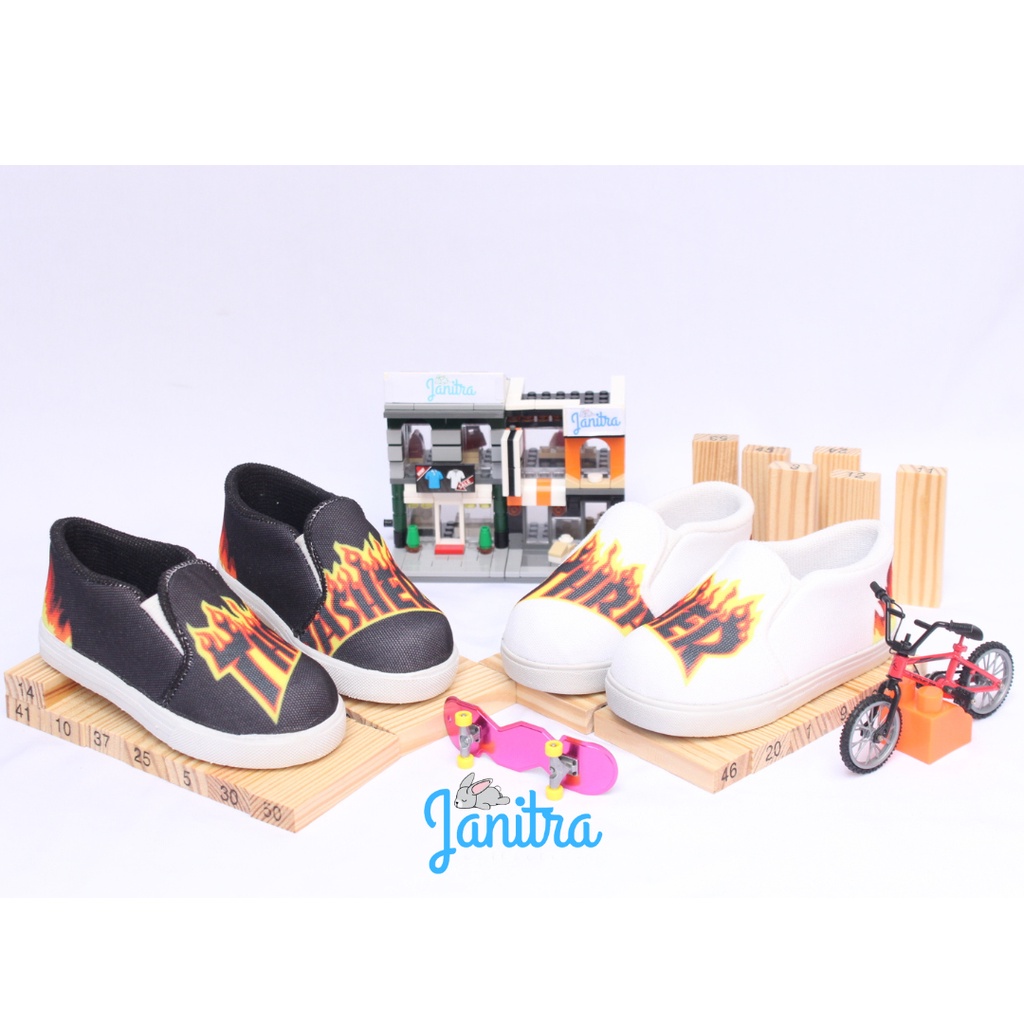 janitra sepatu sneakers anak balita skateboarding TRASH