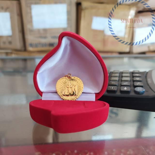 Liontin love variasi emas 24 karat