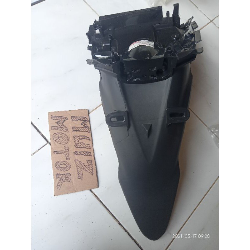 spakbor belakang motor Yamaha Mio j / Mio gt