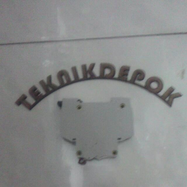 sikring 2 ampere sekring lampu alat pemutus arus listrik MCB broco