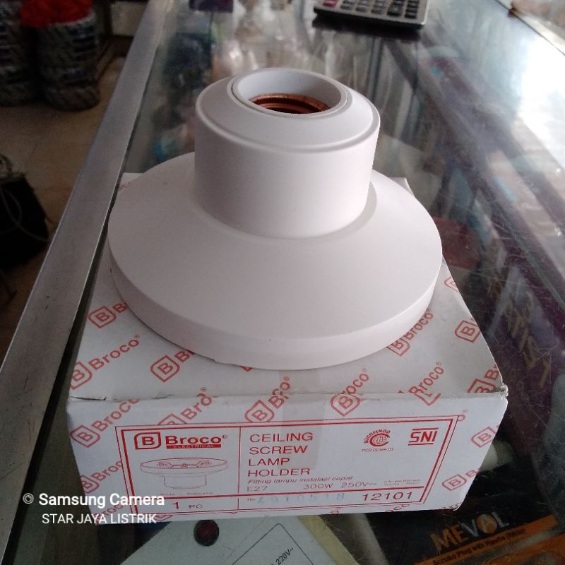 Fitting Plafon Drat E27 Bulat Besar Broco/Ceiling Screw Lamp Holder 12101 Broco include sekrup