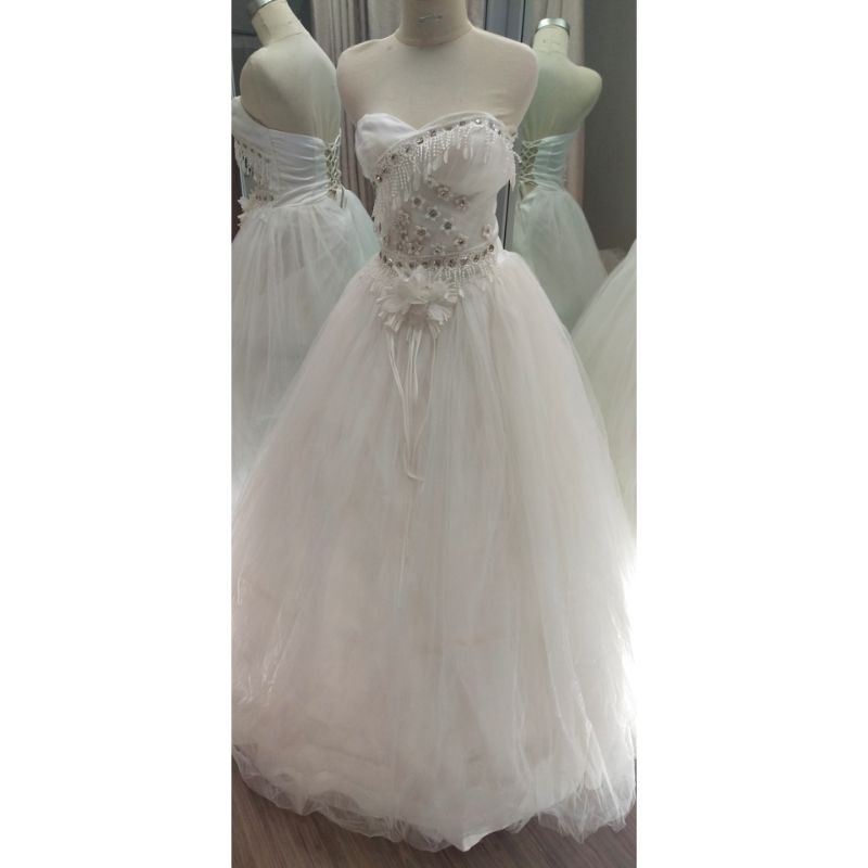 [GRATIS ONGKIR] GAUN WEDDING BALGONE 03/ GAUN WEDDING SECOND / GAUN WEDDING PRELOVEd