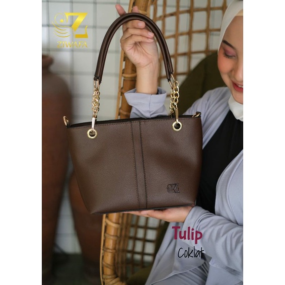 TasWanitaTulipbyZiwafa
