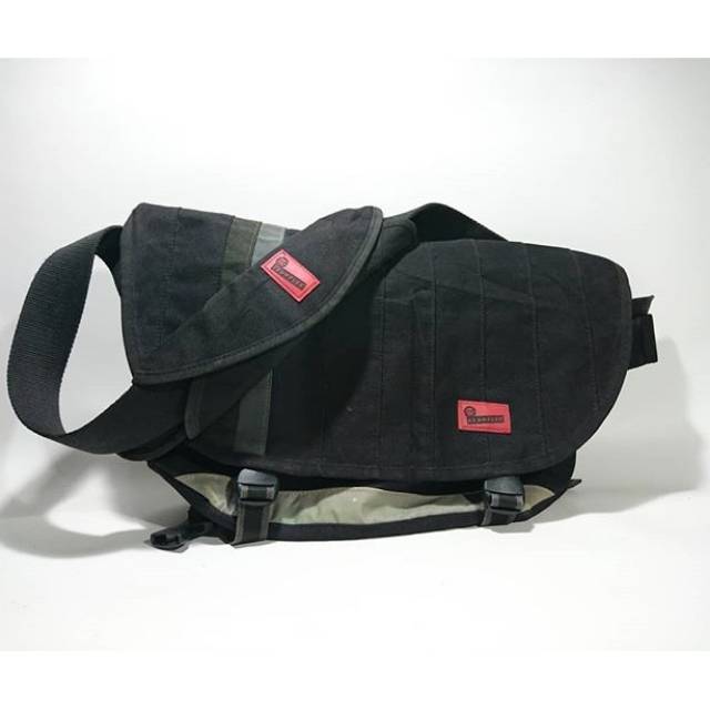 Tas Crumpler the Barney Rustle Blanket