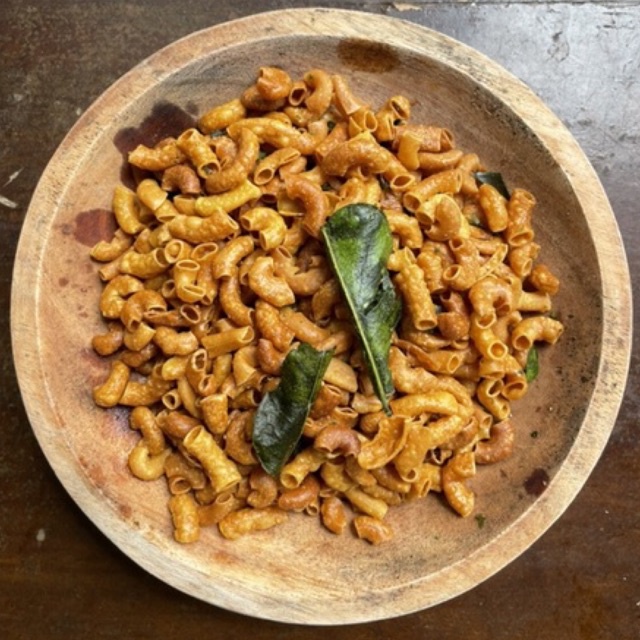 

Makaroni Daun Jeruk 100gr