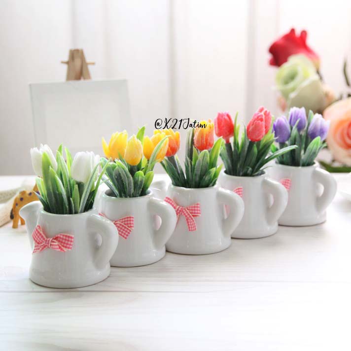 VBK02 Bunga  Tulip Plastik Vas Gembor Air Kecil  Keramik 