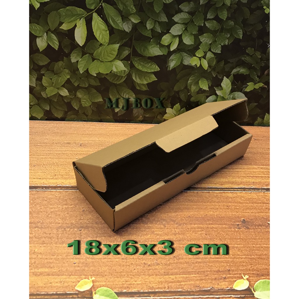 

Kardus Uk. 18x6x3 cm......Die cut untuk packing aksesoris dll, model box pizza