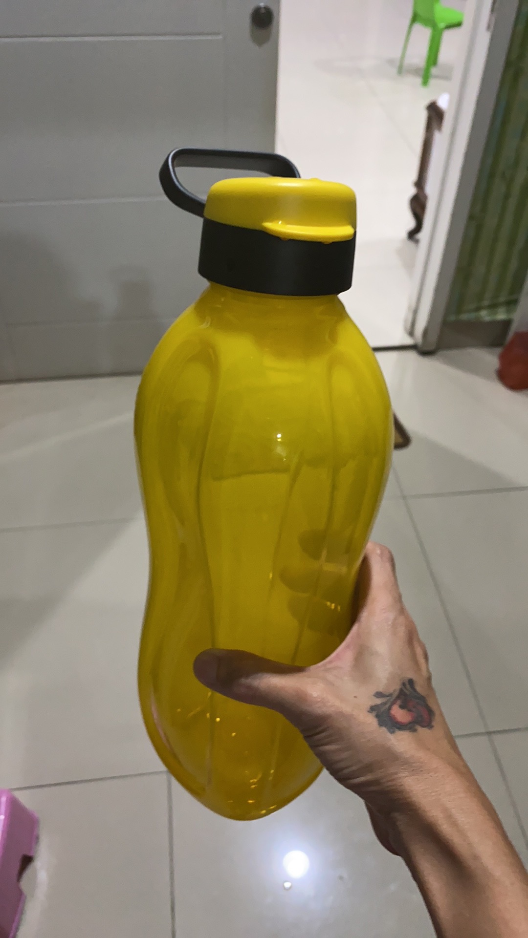 Tupperware Eco Bottle 2l , 2 L  / Botol Minum 2ltr Slimline 2l