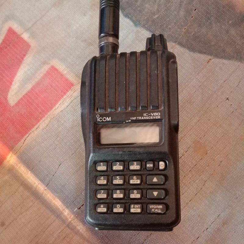 Ht/Icom-IC-V80
