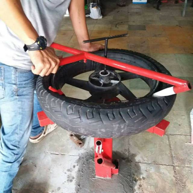 Alat Pembuka Ban Tubeless Motor Manual - Berbagai Alat