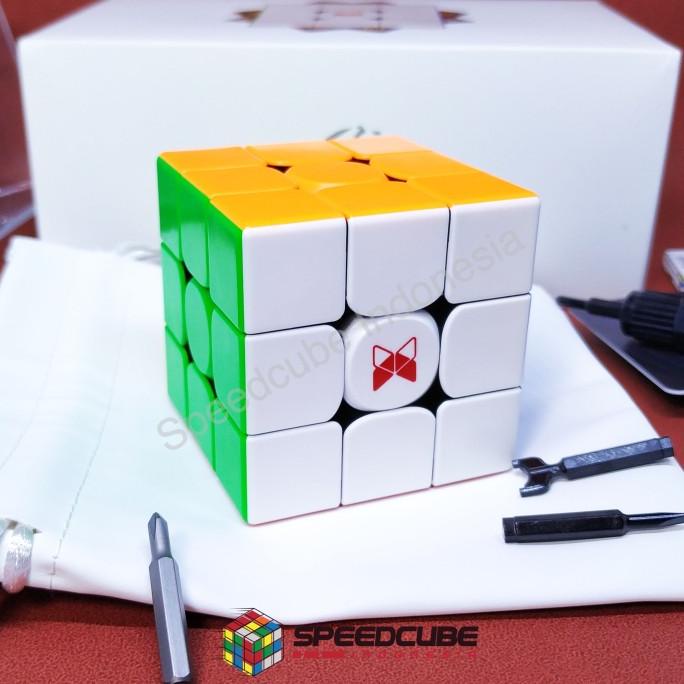 Rubik 3x3 X-Man Tornado V2 Magnetic - 3x3x3 QiYi XMD Magnetik