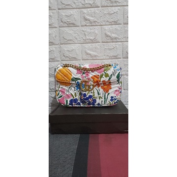 tas gucci marmun bunga