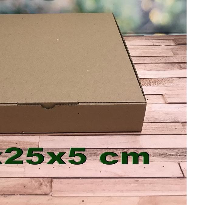 

( 10 pcs ) Kardus uk. 25x25x5 cm...Die Cut untuk kotak Aksesoris dll, model box pizza