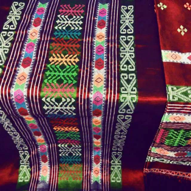 Sutra Hongkong Motif Gorga Laba-laba Asli Tenun Tangan Bahan Tebal & Kilat