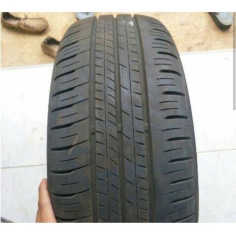 Ban Mobil Copotan Merek Dunlop Ukuran 205 55 R16 Second tubles