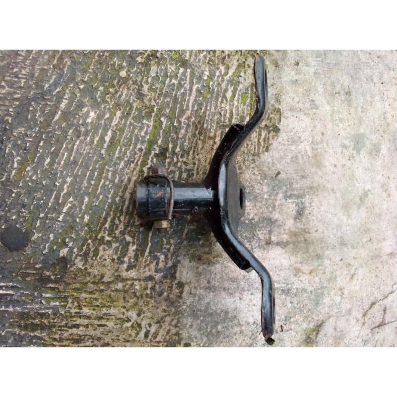 segitiga T dudukan stang Yamaha fiz r