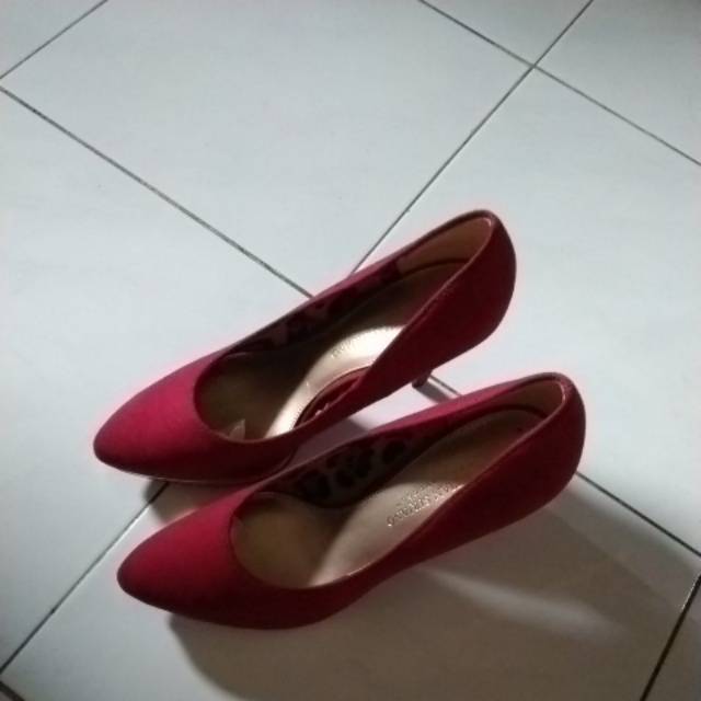 Sepatu christian siriano