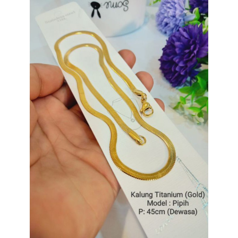 kalung titanium pipih gold