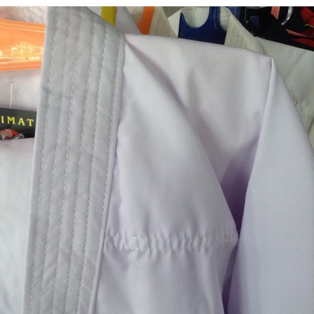 Baju karate kumite