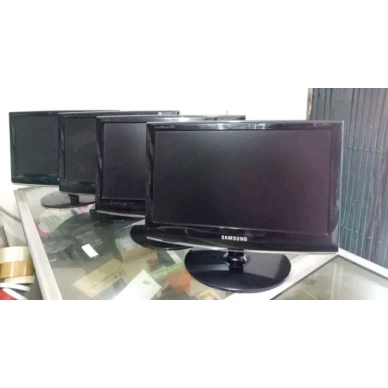 Monitor LCD 16 inci Samsung