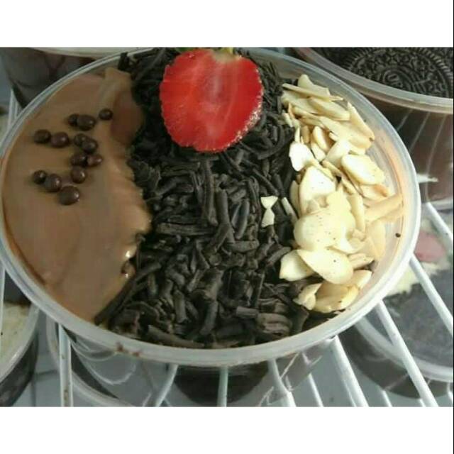 

CAKE LUMER CAPPUCCINO+COKLAT PARUT+ALMOND 300ML (CUP)