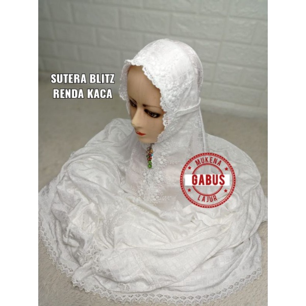 Mukena terusan sutra blitz putih renda adem
