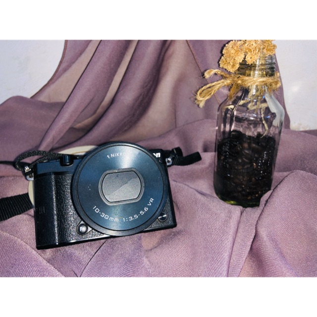 Nikon 1 J5 mirrorless (second)