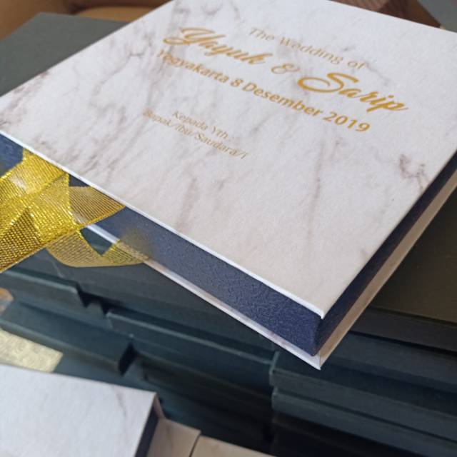 

hardbox buku laminasi 35x30x5