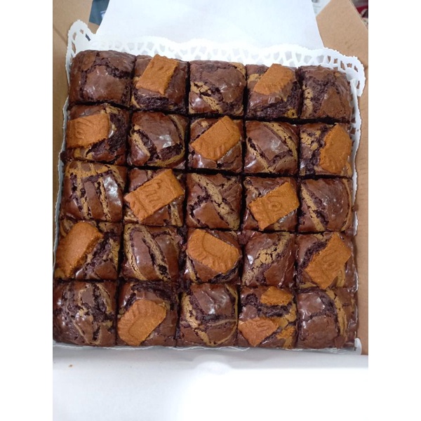 

BROWNIES SEKAT / BROWNIES MURAH / BROWNIES PREMIUM / BROWNIES COKLAT/ BROWNIES LOTUS / BROWNIES CREAM CHEESE