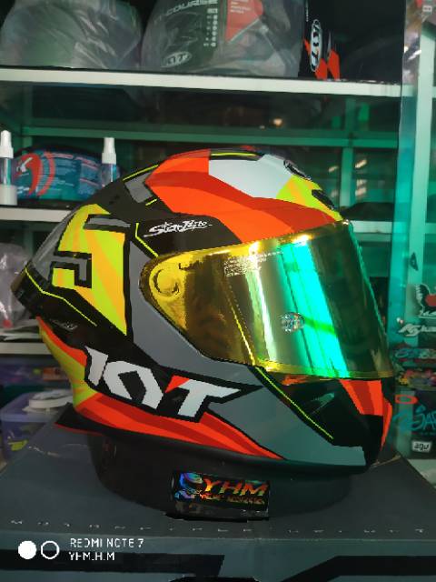 Helm KYT TT Course all varian